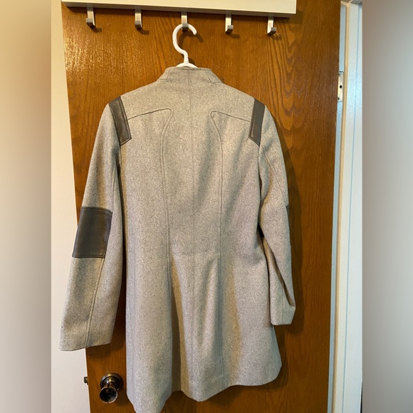 Flattering modern Calvin Klein wool jacket. Perfect condition. - Picture 2 of 4